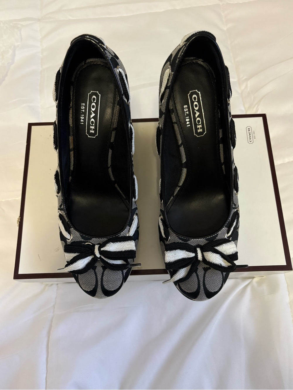 Coach tena jacquard logo black and white wedges